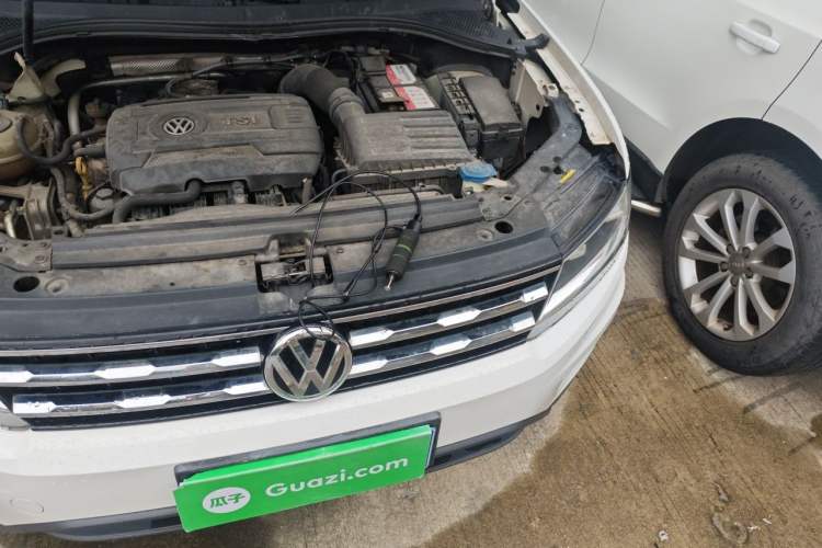 Used Volkswagen Tiguan L 2017 330TSI Automatic Two-Wheel Drive Luxury Edition Engine Bay Left