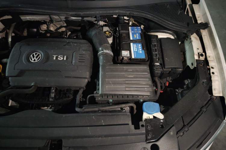 Used Volkswagen Tiguan L 2017 380TSI Automatic All-Wheel-Drive Luxury Edition Engine Bay Left