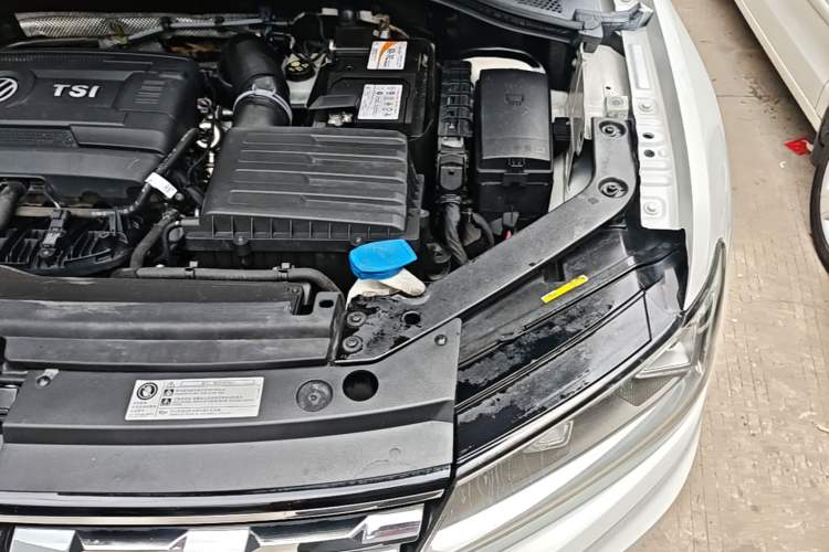 Used Volkswagen Tiguan L 2017 330TSI Automatic Two-Wheel Drive Comfort Edition Engine Bay Left