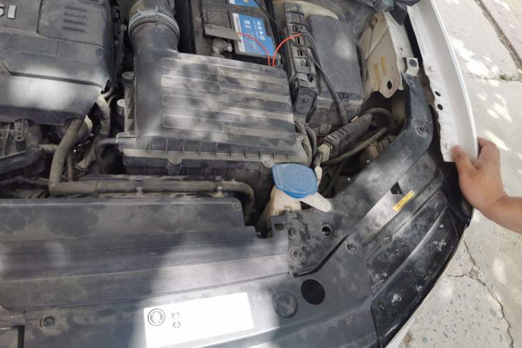 Used Volkswagen Tiguan L 2017 330TSI Automatic Two-Wheel Drive Flagship Edition Engine Bay Left