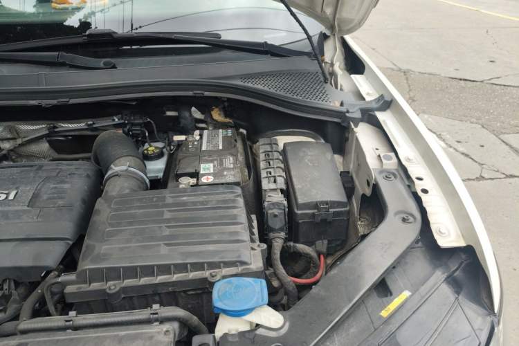 Used Volkswagen Tiguan L 2017 330TSI Automatic Two-Wheel Drive Luxury Edition Engine Bay Left