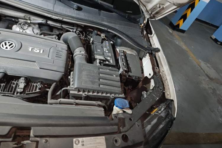 Used Volkswagen Tiguan L 2017 330TSI Automatic Two-Wheel Drive Comfort Edition Engine Bay Left
