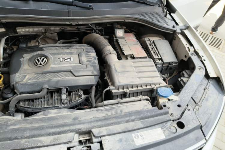 Used Volkswagen Tiguan L 2017 330TSI Automatic Two-Wheel Drive Flagship Edition Engine Bay Left