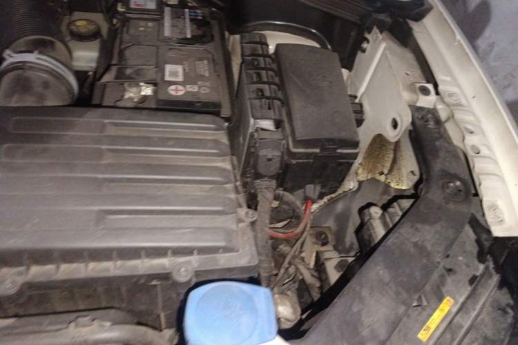 Used Volkswagen Tiguan L 2017 330TSI Automatic Two-Wheel Drive Luxury Edition Engine Bay Left