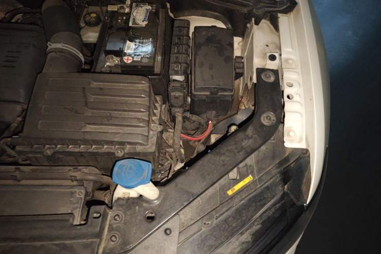 Used Volkswagen Tiguan L 2017 330TSI Automatic Two-Wheel Drive Luxury Edition Engine Bay Left