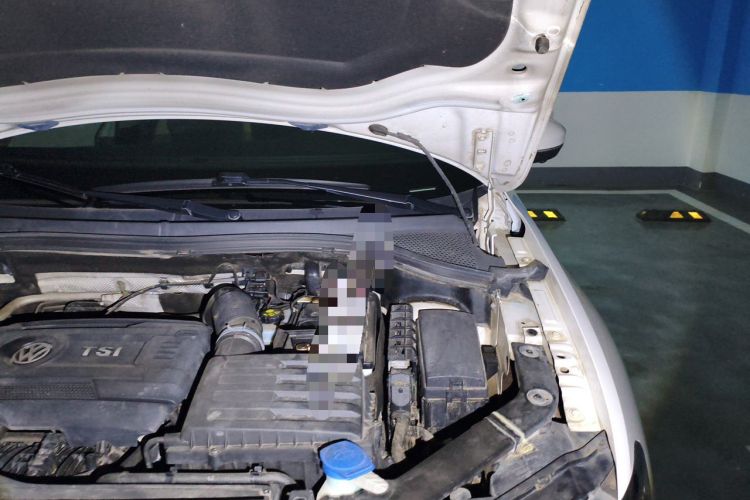 Used Volkswagen Tiguan L 2017 330TSI Automatic Two-Wheel Drive Luxury Edition Engine Bay Left