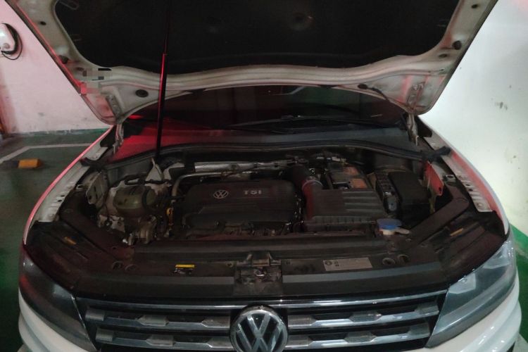 Used Volkswagen Tiguan L 2017 330TSI Automatic Two-Wheel Drive Luxury Edition Engine Bay