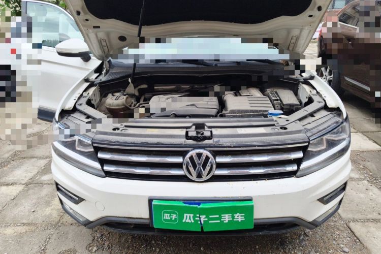 Used Volkswagen Tiguan L 2017 330TSI Automatic Two-Wheel Drive Luxury Edition Engine Bay