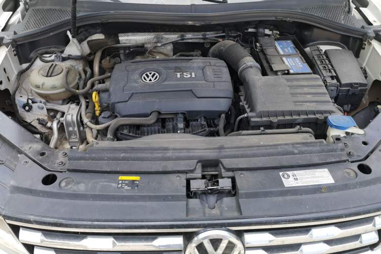 Used Volkswagen Tiguan L 2017 330TSI Automatic Two-Wheel Drive Comfort Edition Engine Bay
