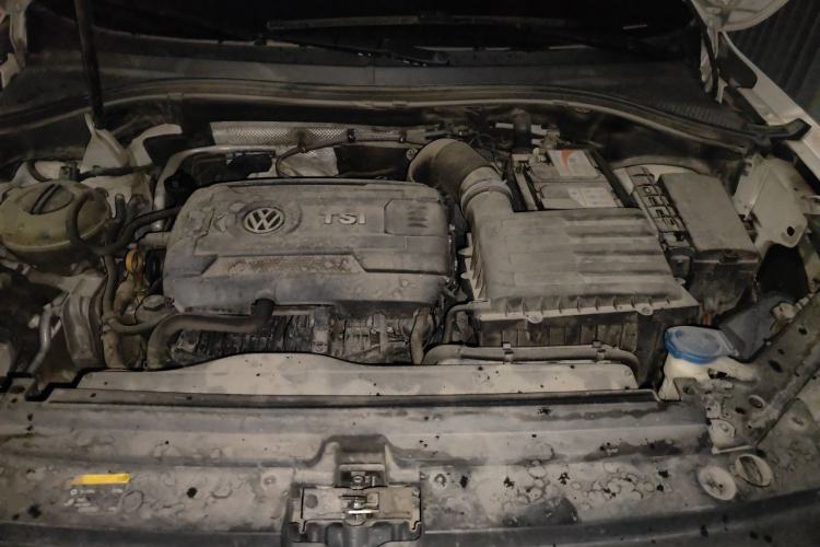 Used Volkswagen Tiguan L 2017 330TSI Automatic Two-Wheel Drive Luxury Edition Engine Bay
