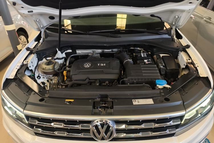 Used Volkswagen Tiguan L 2017 330TSI Automatic Two-Wheel Drive Flagship Edition Engine Bay