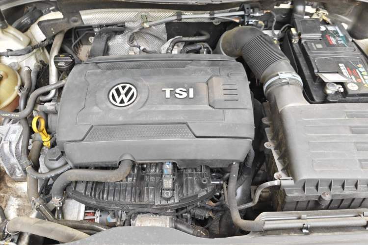 Used Volkswagen Tiguan L 2017 330TSI Automatic Two-Wheel Drive Flagship Edition Engine Bay