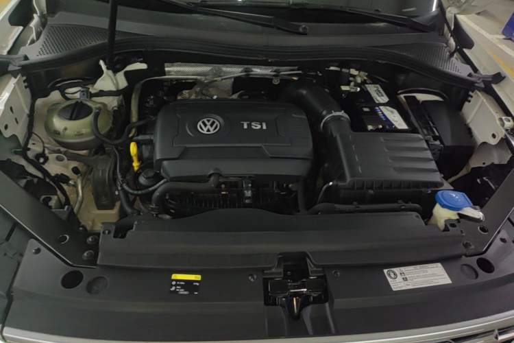 Used Volkswagen Tiguan L 2017 330TSI Automatic Two-Wheel Drive Flagship Edition Engine Bay