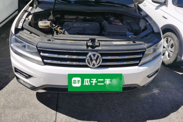 Used Volkswagen Tiguan L 2017 330TSI Automatic Two-Wheel Drive Luxury Edition Engine Bay
