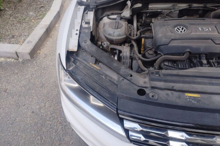 Used Volkswagen Tiguan L 2017 330TSI Automatic Two-Wheel Drive Luxury Edition Engine Bay Right
