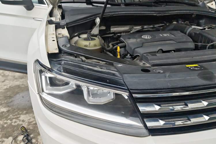 Used Volkswagen Tiguan L 2017 330TSI Automatic Two-Wheel Drive Luxury Edition Engine Bay Right