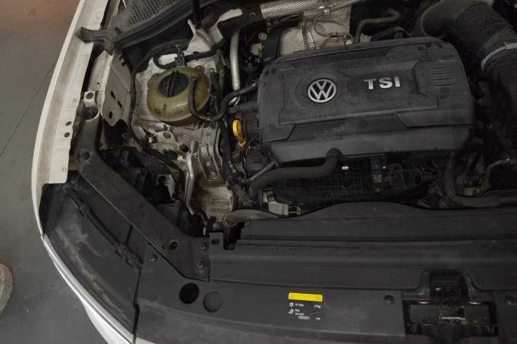 Used Volkswagen Tiguan L 2017 380TSI Automatic All-Wheel-Drive Luxury Edition Engine Bay Right