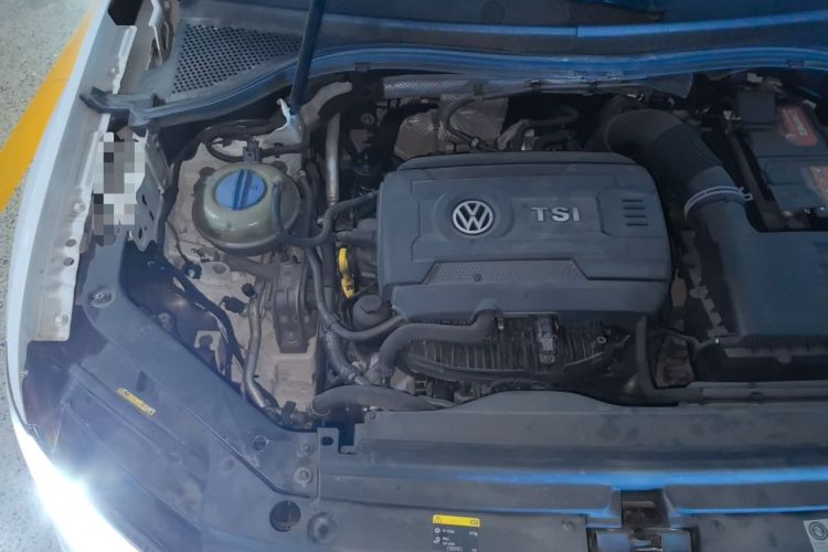 Used Volkswagen Tiguan L 2017 330TSI Automatic Two-Wheel Drive Luxury Edition Engine Bay Right