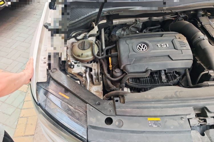 Used Volkswagen Tiguan L 2017 330TSI Automatic Two-Wheel Drive Luxury Edition Engine Bay Right
