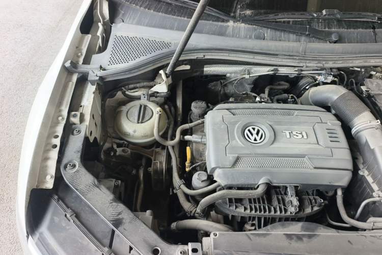 Used Volkswagen Tiguan L 2017 380TSI Automatic All-Wheel-Drive Luxury Edition Engine Bay Right