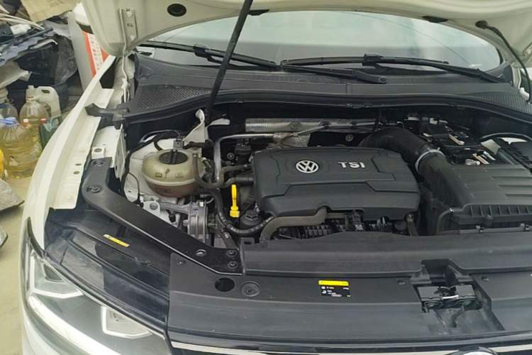 Used Volkswagen Tiguan L 2017 330TSI Automatic Two-Wheel Drive Comfort Edition Engine Bay Right
