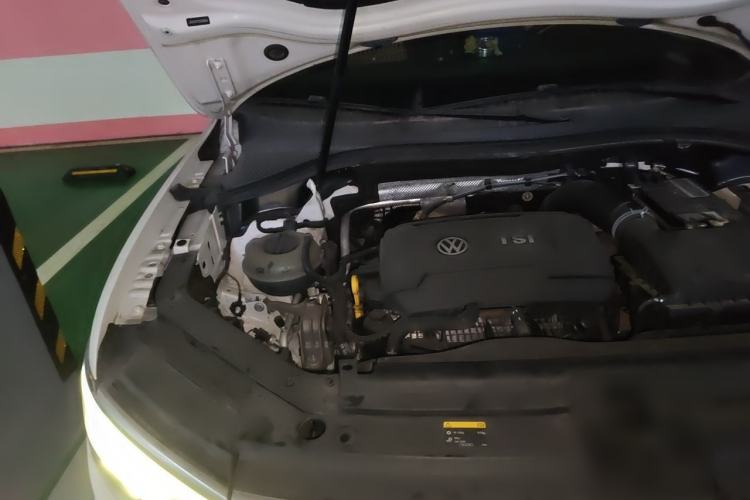 Used Volkswagen Tiguan L 2017 330TSI Automatic Two-Wheel Drive Flagship Edition Engine Bay Right