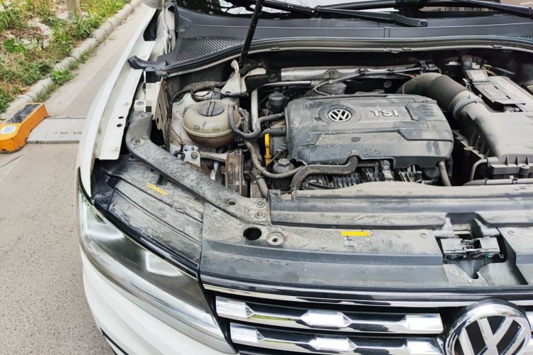 Used Volkswagen Tiguan L 2017 330TSI Automatic Two-Wheel Drive Luxury Edition Engine Bay Right
