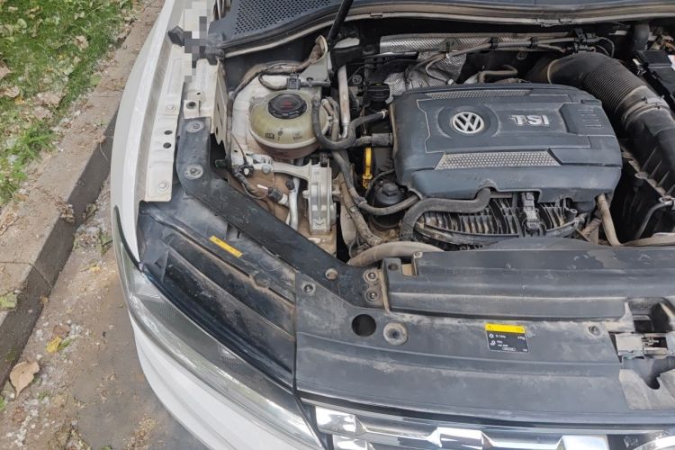 Used Volkswagen Tiguan L 2017 330TSI Automatic Two-Wheel Drive Comfort Edition Engine Bay Right