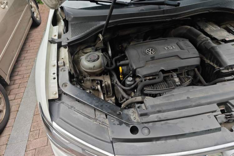 Used Volkswagen Tiguan L 2017 330TSI Automatic Two-Wheel Drive Flagship Edition Engine Bay Right