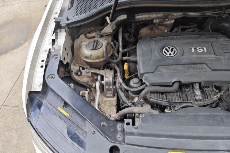 Used Volkswagen Tiguan L 2017 330TSI Automatic Two-Wheel Drive Luxury Edition Engine Bay Right