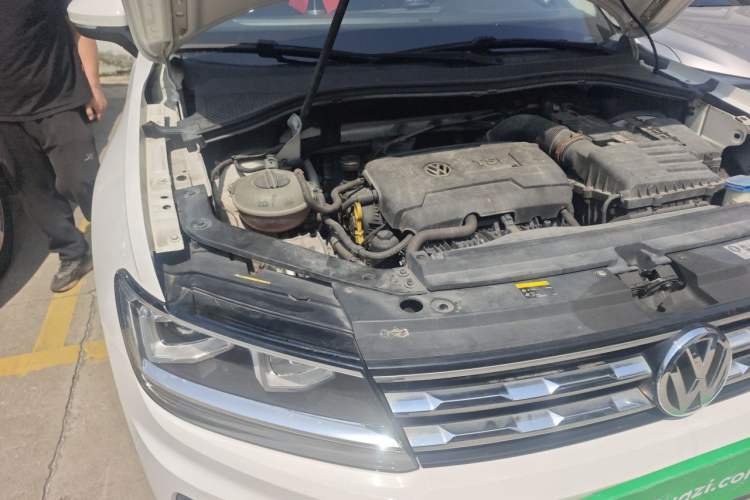 Used Volkswagen Tiguan L 2017 330TSI Automatic Two-Wheel Drive Luxury Edition Engine Bay Right