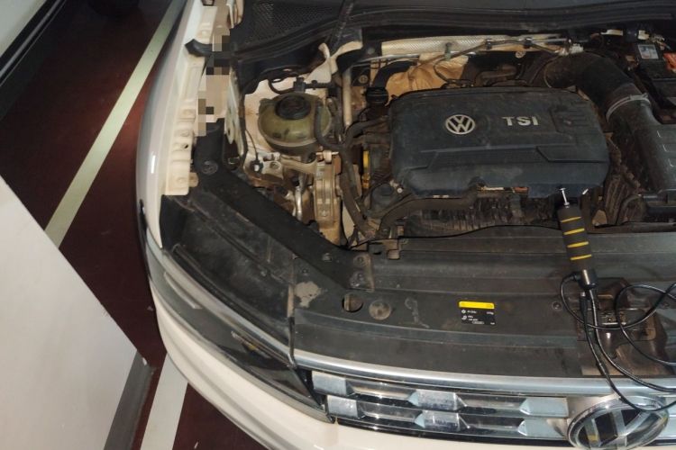 Used Volkswagen Tiguan L 2017 380TSI Automatic All-Wheel-Drive Luxury Edition Engine Bay Right