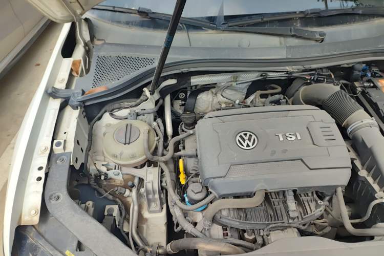 Used Volkswagen Tiguan L 2017 330TSI Automatic Two-Wheel Drive Comfort Edition Engine Bay Right