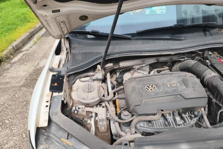 Used Volkswagen Tiguan L 2017 330TSI Automatic Two-Wheel Drive Luxury Edition Engine Bay Right