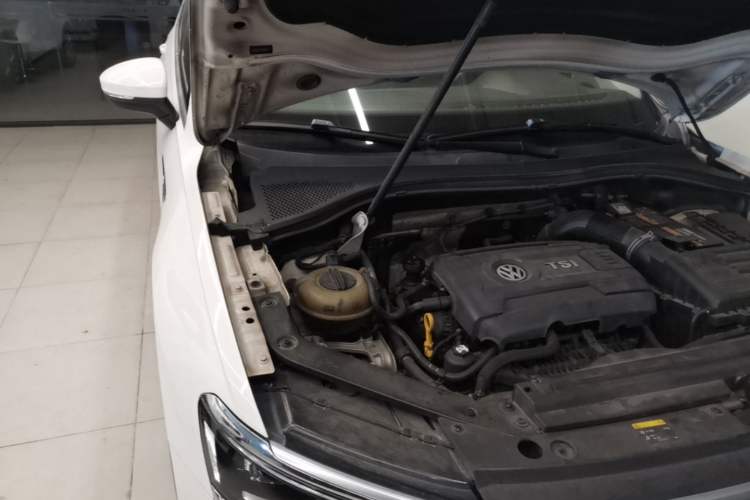 Used Volkswagen Tiguan L 2017 380TSI Automatic All-Wheel-Drive Flagship Edition Engine Bay Right