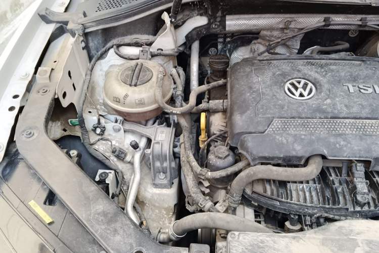 Used Volkswagen Tiguan L 2017 330TSI Automatic Two-Wheel Drive Luxury Edition Engine Bay Right