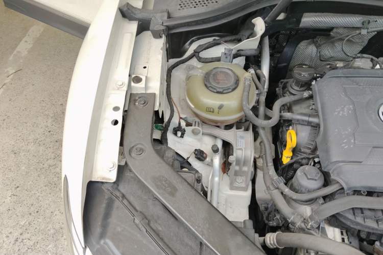 Used Volkswagen Tiguan L 2017 380TSI Automatic All-Wheel-Drive Luxury Edition Engine Bay Right