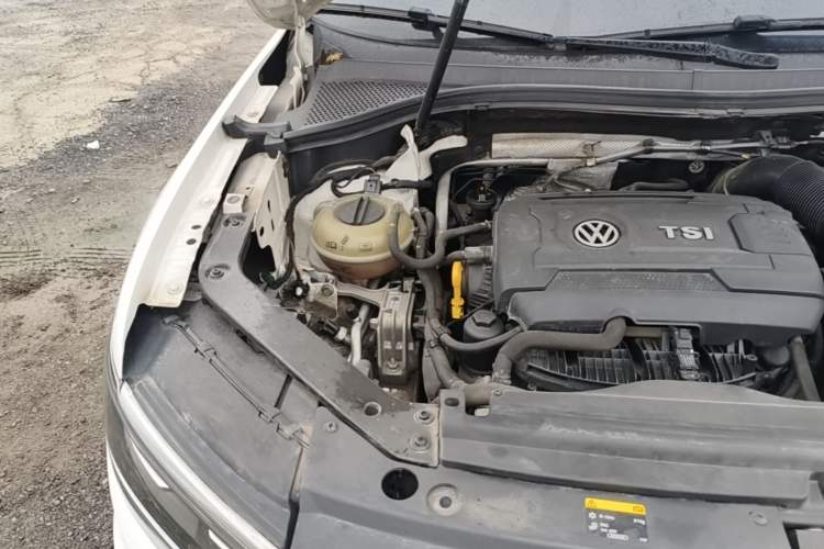 Used Volkswagen Tiguan L 2017 330TSI Automatic Two-Wheel Drive Flagship Edition Engine Bay Right