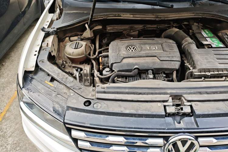 Used Volkswagen Tiguan L 2017 330TSI Automatic Two-Wheel Drive Luxury Edition Engine Bay Right