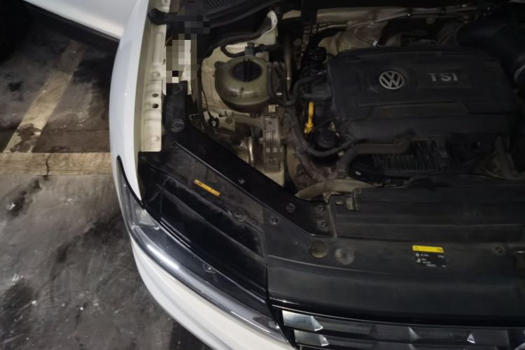 Used Volkswagen Tiguan L 2017 330TSI Automatic Two-Wheel Drive Luxury Edition Engine Bay Right