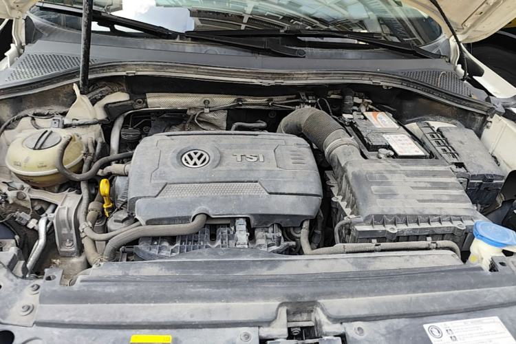 Used Volkswagen Tiguan L 2017 380TSI Automatic All-Wheel-Drive Luxury Edition Engine Bay