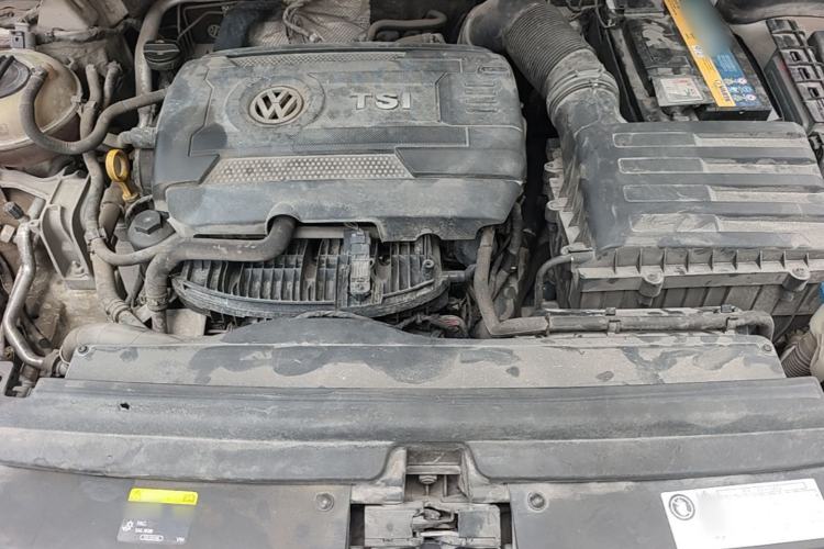 Used Volkswagen Tiguan L 2017 330TSI Automatic Two-Wheel Drive Luxury Edition Engine Bay