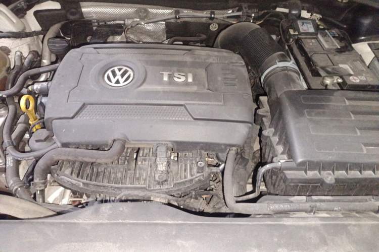 Used Volkswagen Tiguan L 2017 330TSI Automatic Two-Wheel Drive Luxury Edition Engine Bay