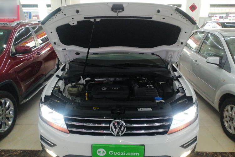 Used Volkswagen Tiguan L 2017 330TSI Automatic Two-Wheel Drive Luxury Edition Engine Bay