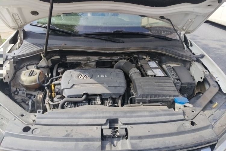 Used Volkswagen Tiguan L 2017 330TSI Automatic Two-Wheel Drive Luxury Edition Engine Bay