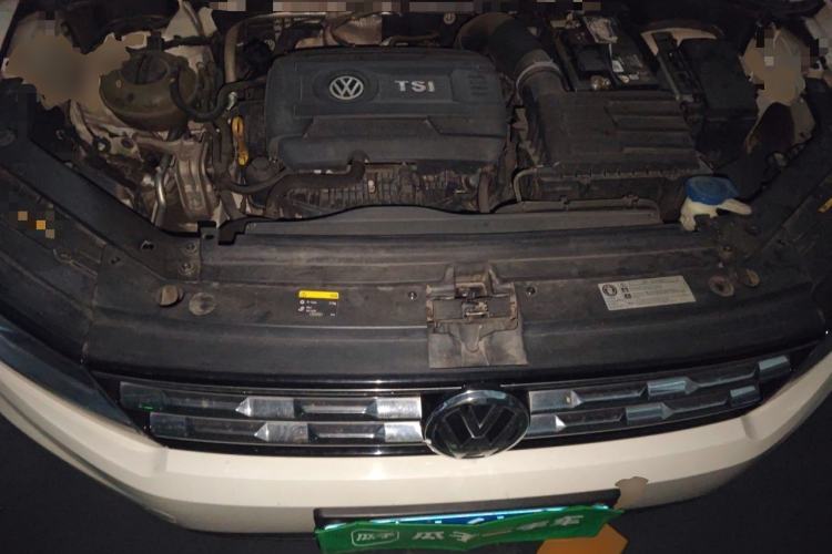 Used Volkswagen Tiguan L 2017 330TSI Automatic Two-Wheel Drive Luxury Edition Engine Bay