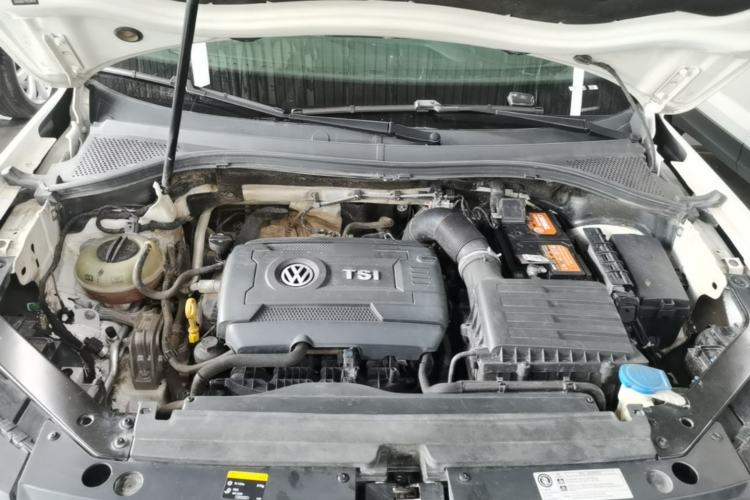 Used Volkswagen Tiguan L 2017 380TSI Automatic All-Wheel-Drive Luxury Edition Engine Bay