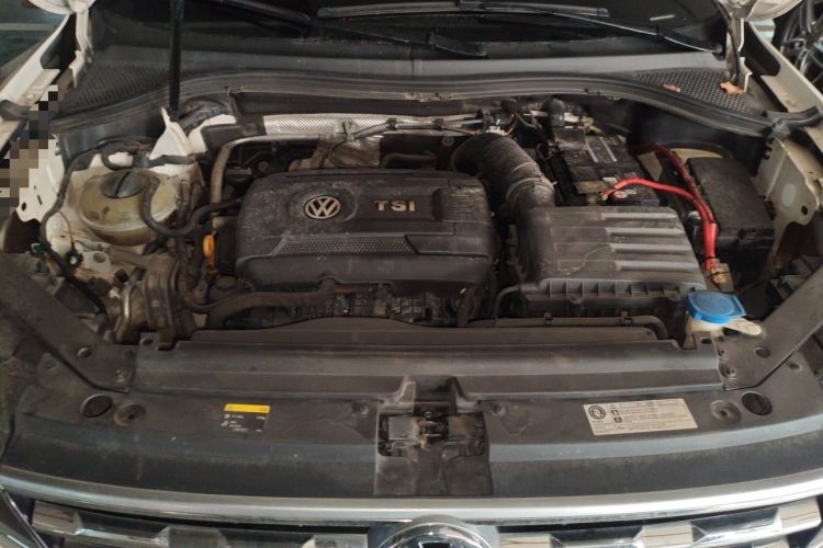 Used Volkswagen Tiguan L 2017 380TSI Automatic All-Wheel-Drive Luxury Edition Engine Bay