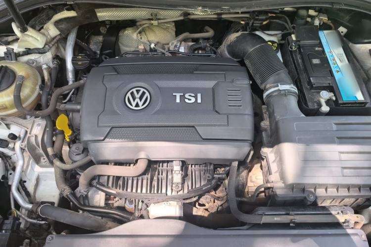 Used Volkswagen Tiguan L 2017 330TSI Automatic Two-Wheel Drive Luxury Edition Engine Bay