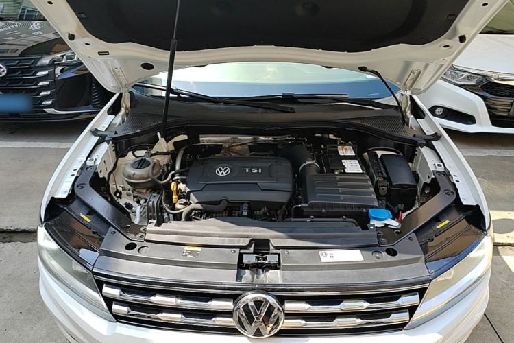 Used Volkswagen Tiguan L 2017 330TSI Automatic Two-Wheel Drive Luxury Edition Engine Bay